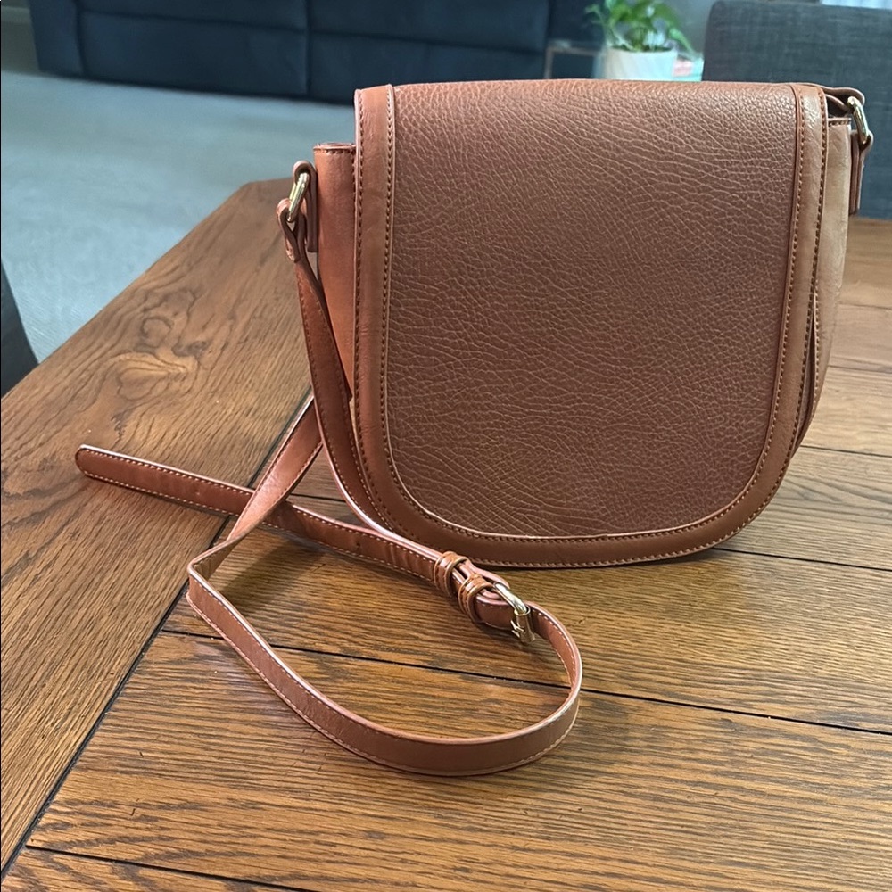 Elegant Brown Leather Crossbody Bag